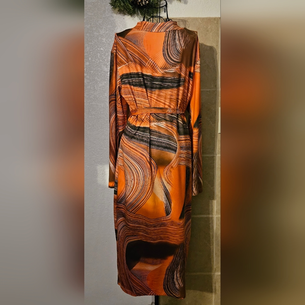 Iymoo Pencil Dress - Picture 3 of 7